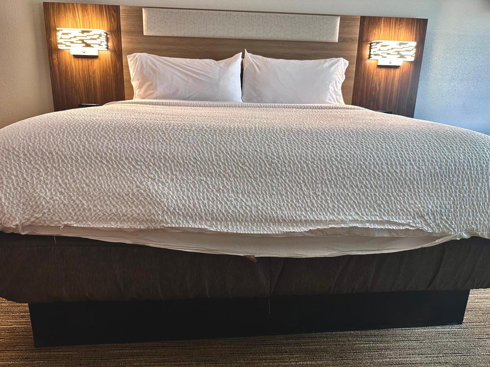 Holiday Express & By Ihg Hinesville