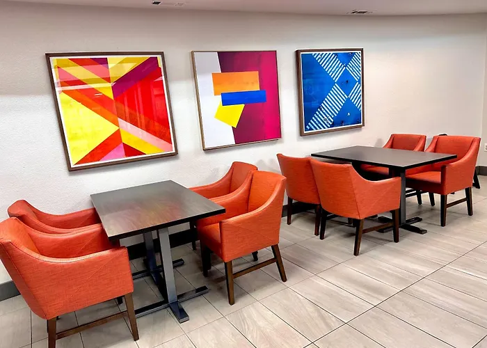Holiday Inn Express Hotel & Suites Hinesville By Ihg