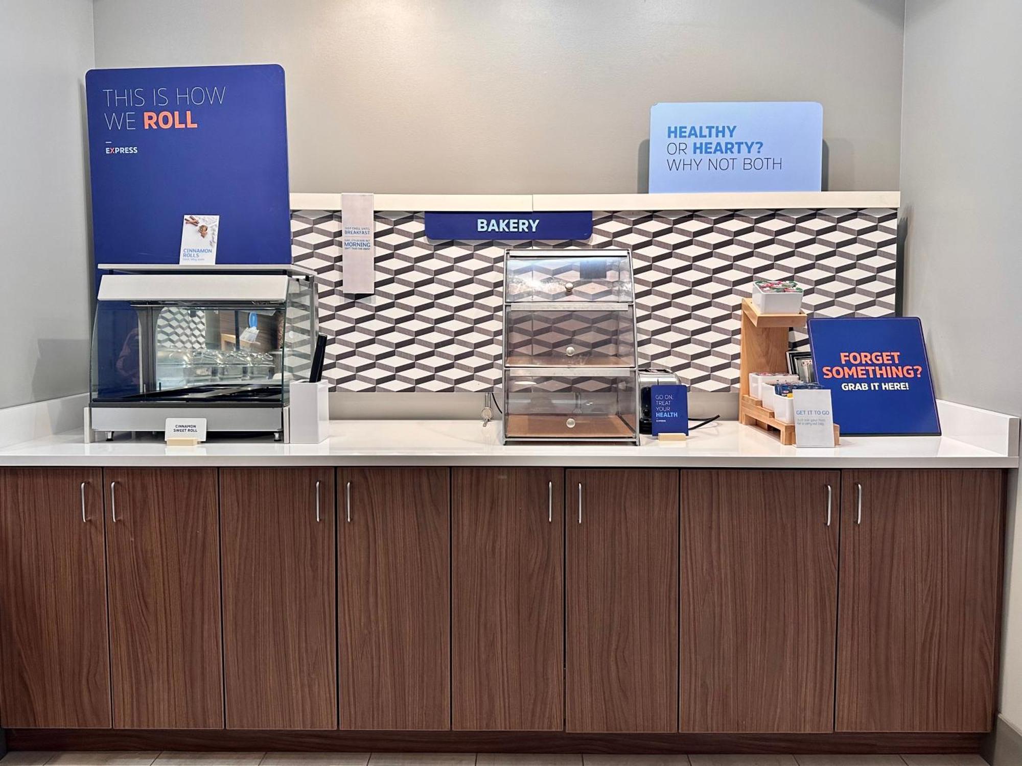 Express & By Ihg Hotel