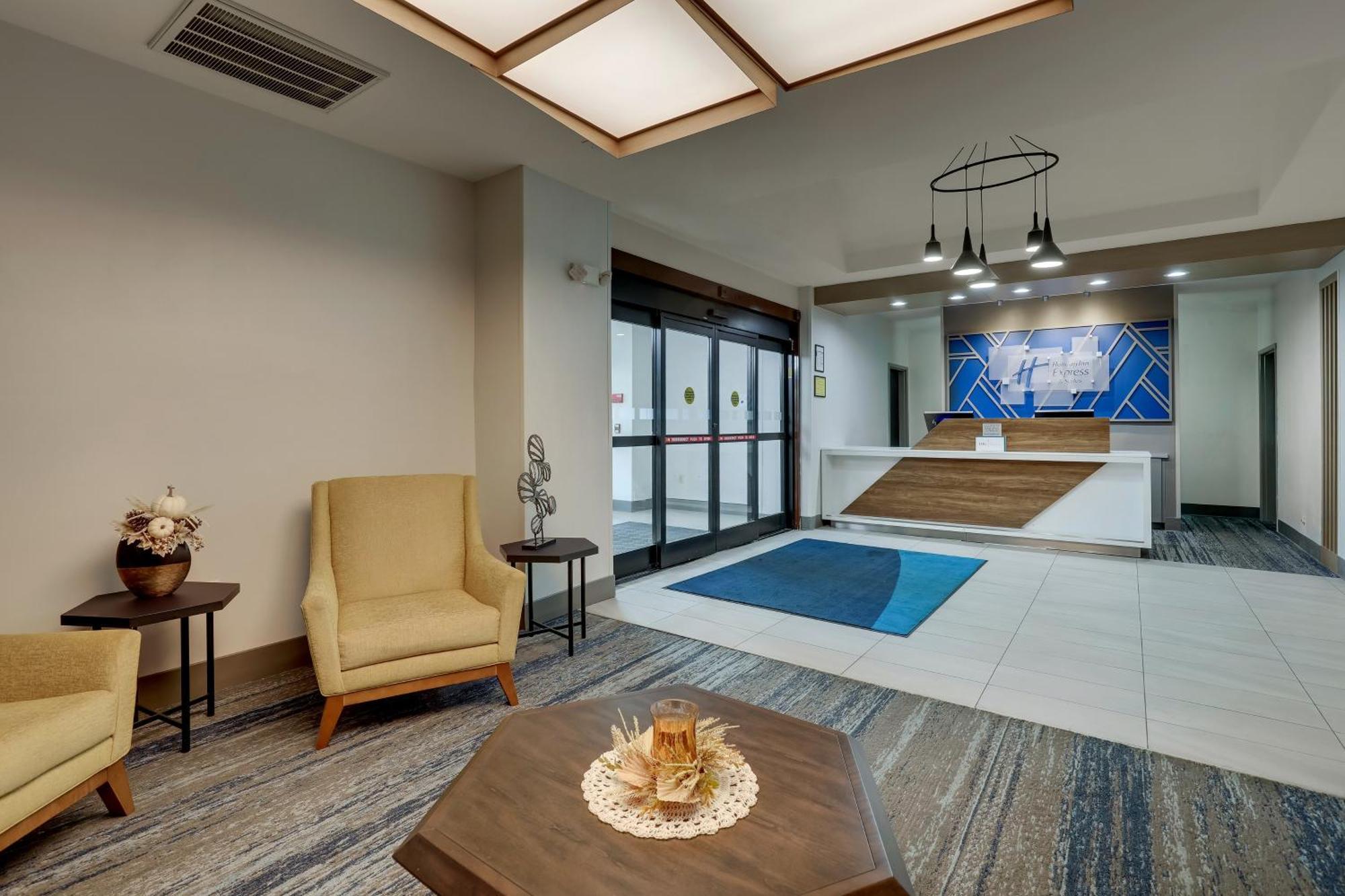 Hotel Express & By Ihg