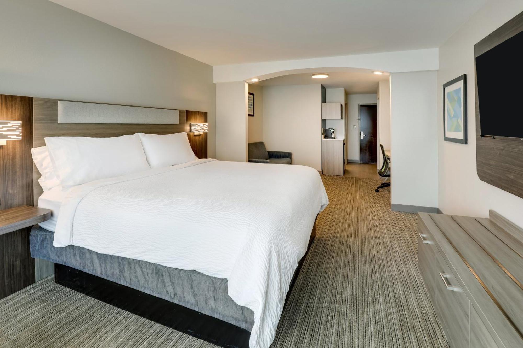Hotel Express & By Ihg