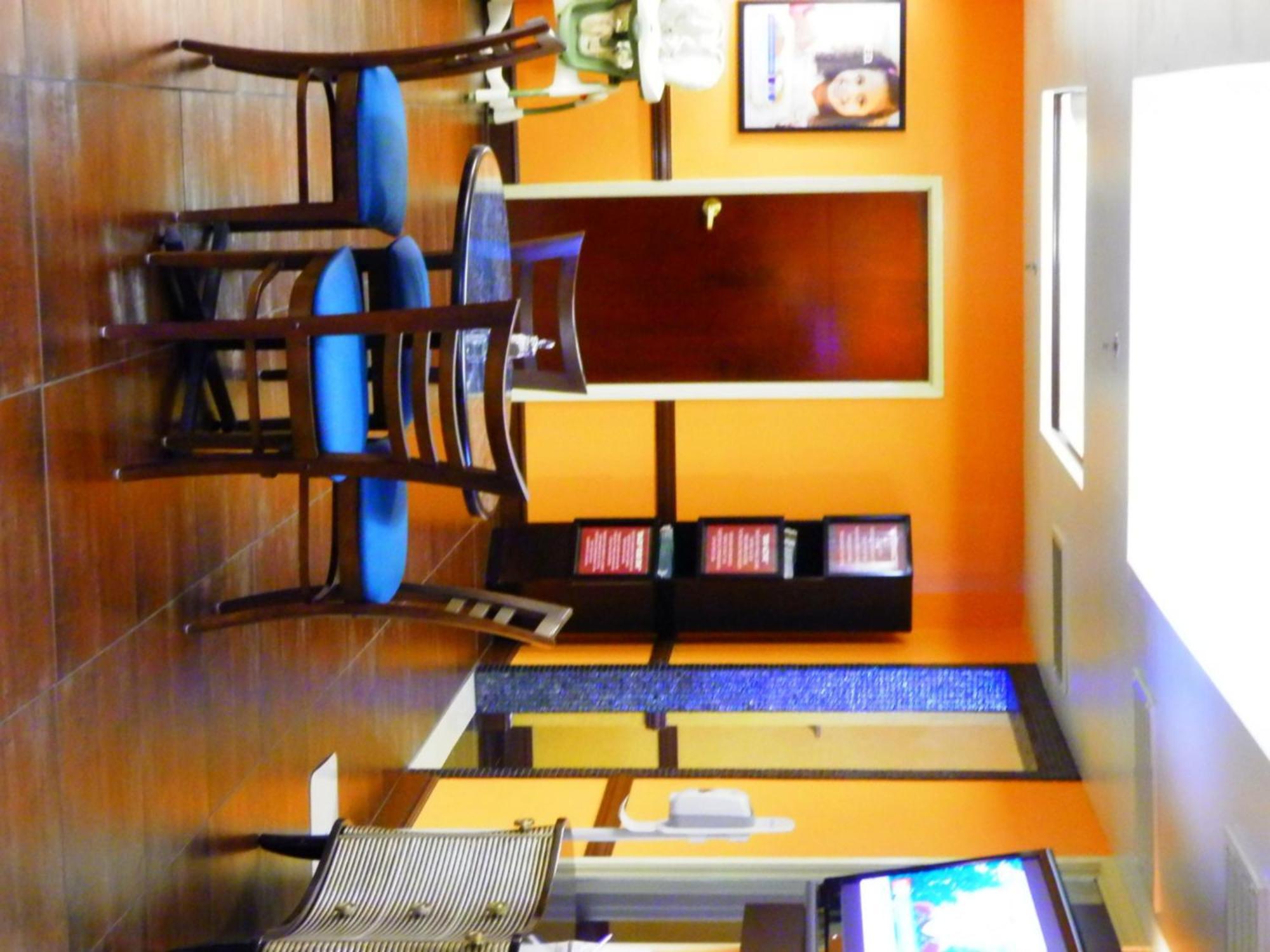 Hotel Express & By Ihg 2*