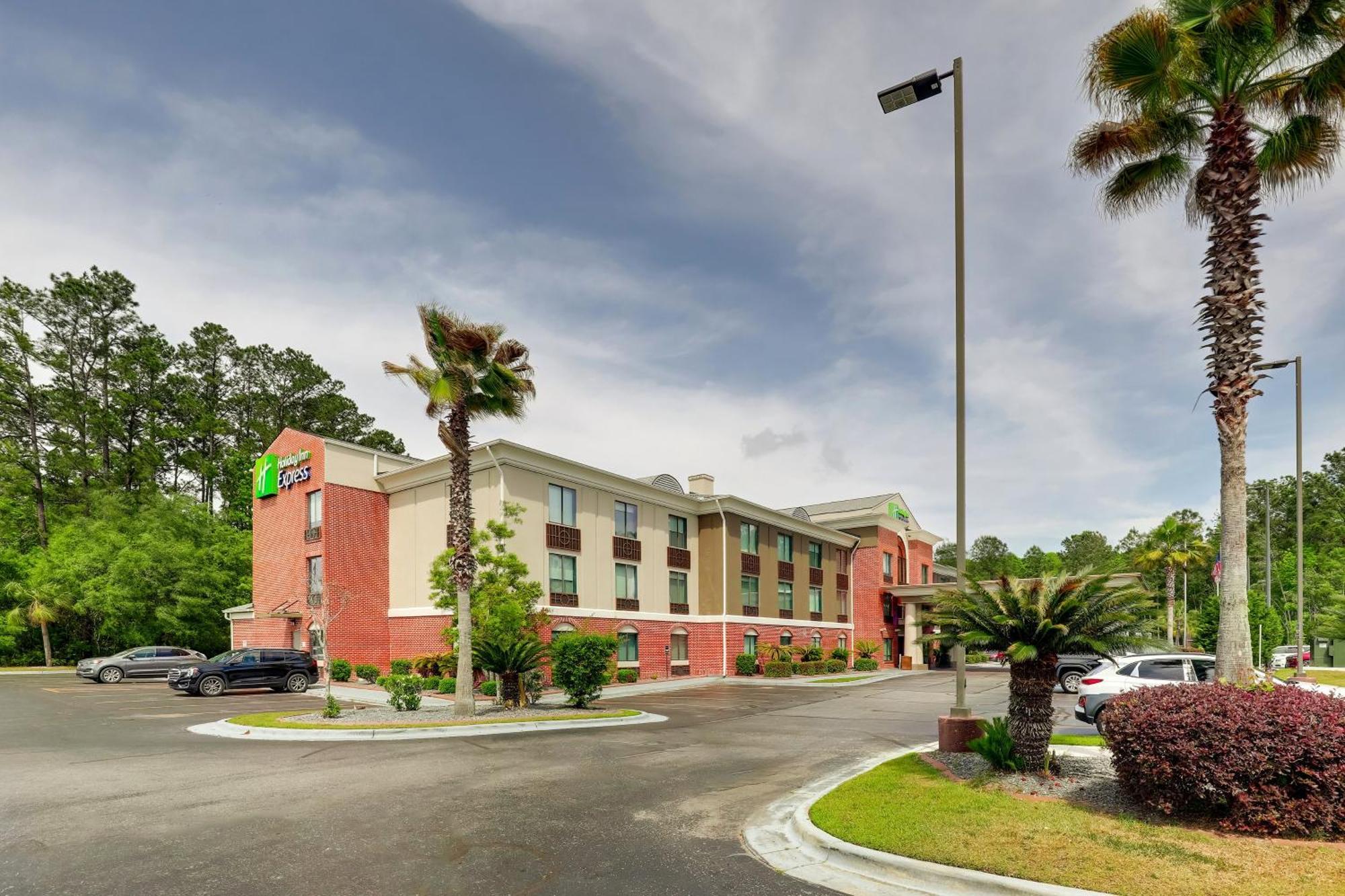 Hotel Express & By Ihg