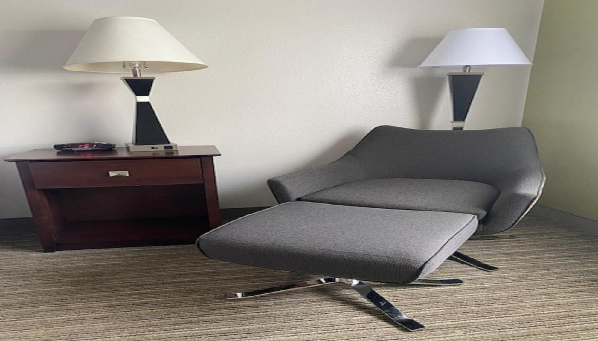 Express & By Ihg