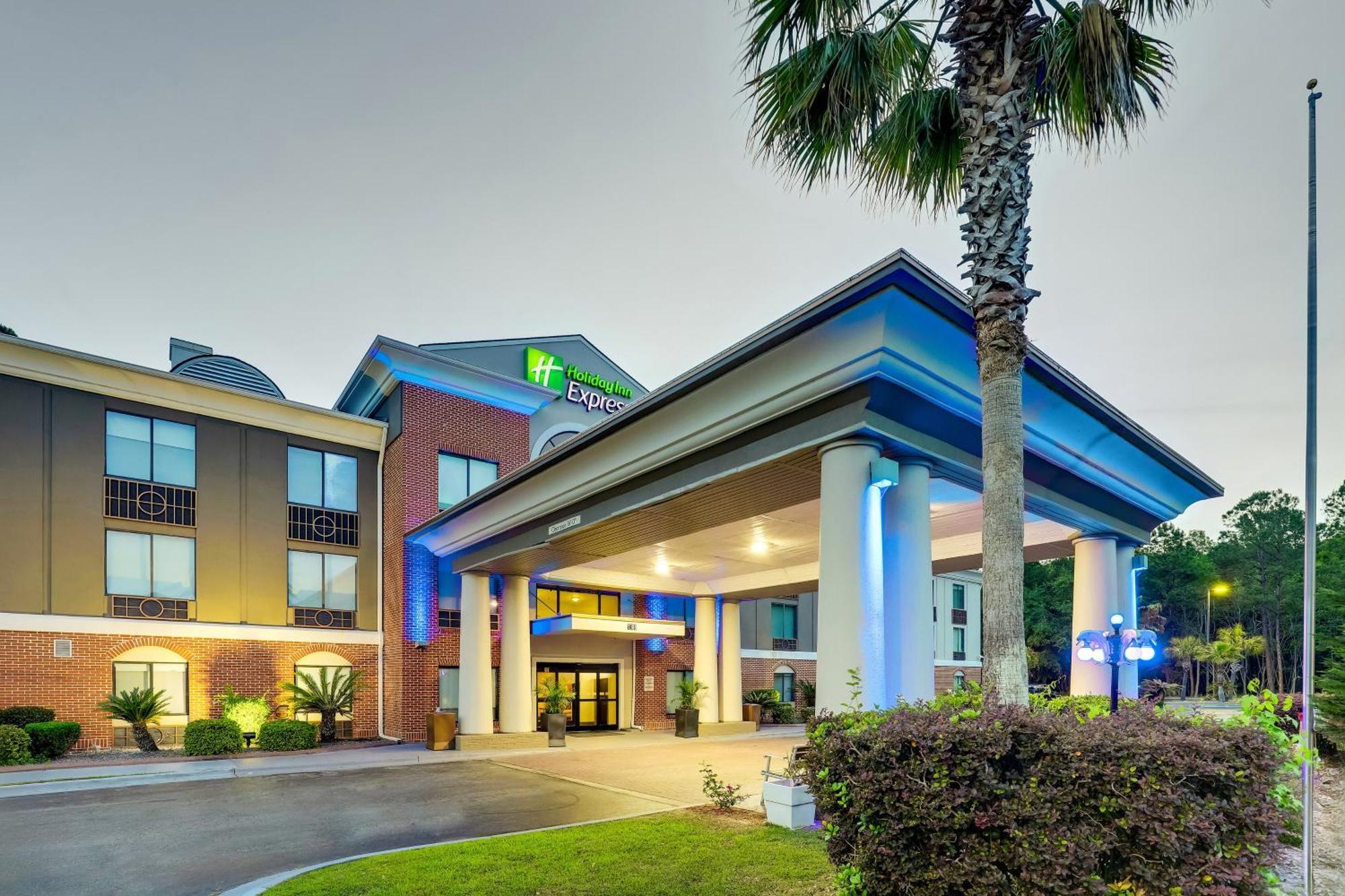 Hotel Express & By Ihg