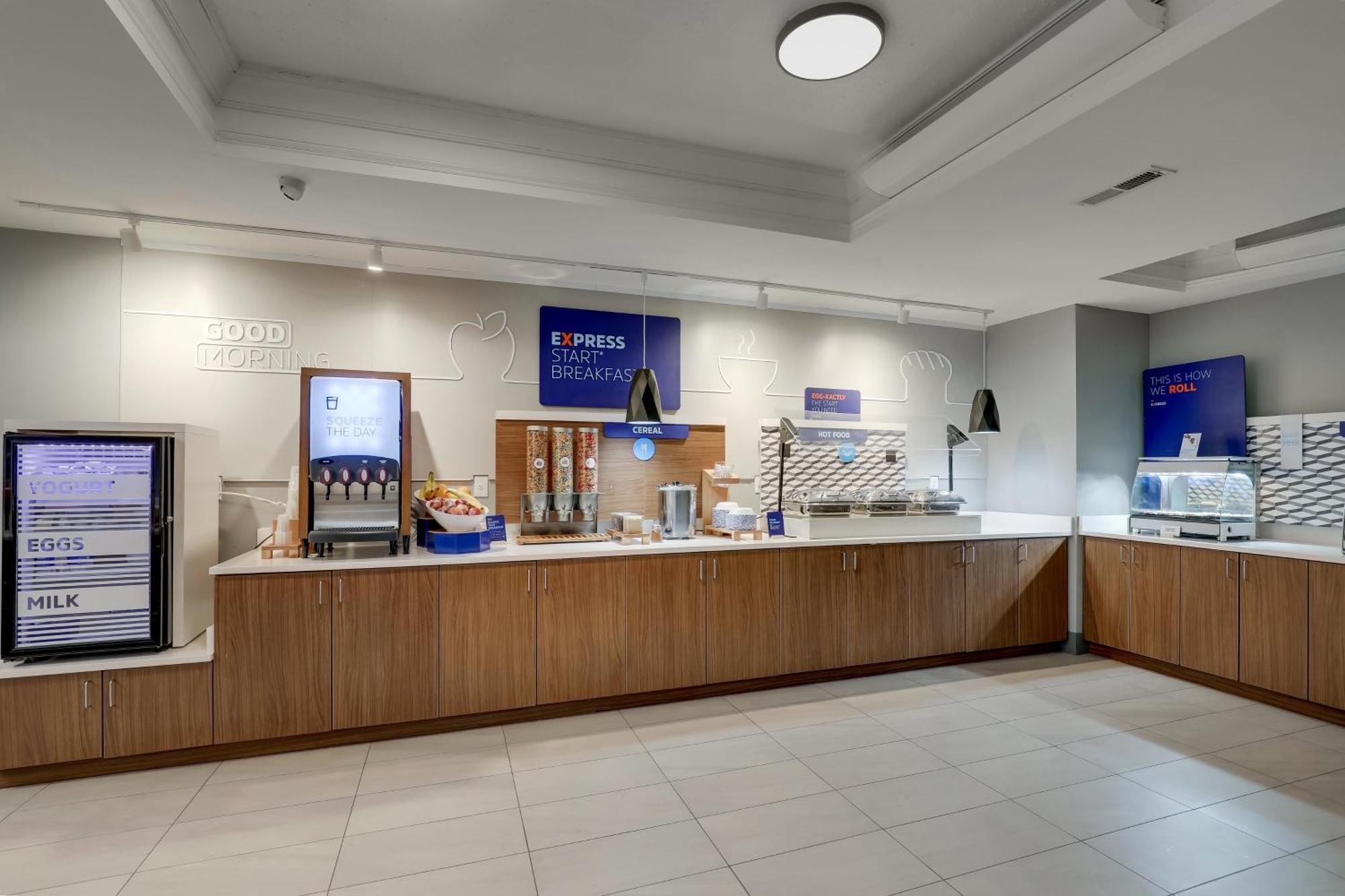 Express & By Ihg Hotel Hinesville