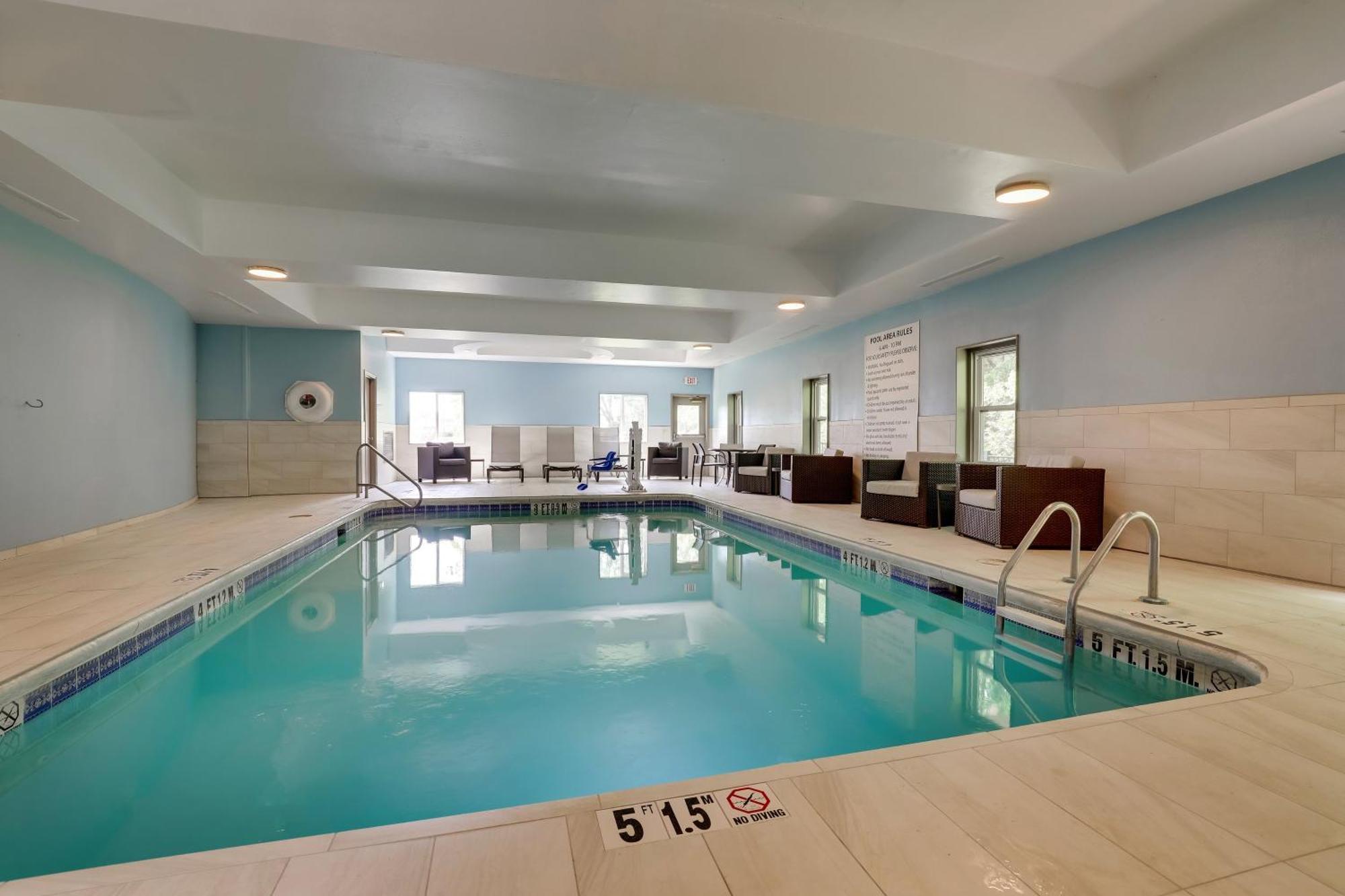 Express & By Ihg Hotel Hinesville