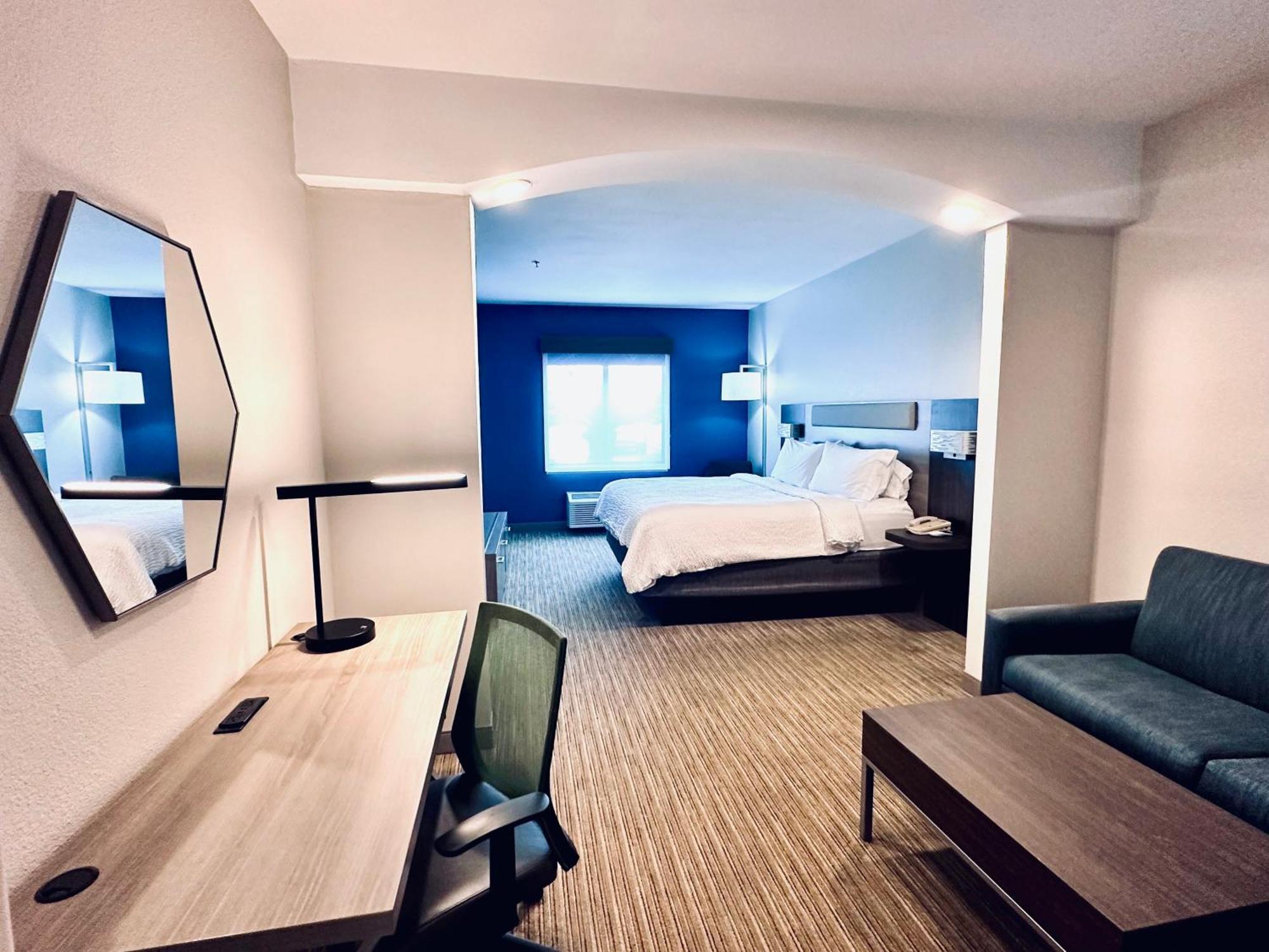 Express & By Ihg