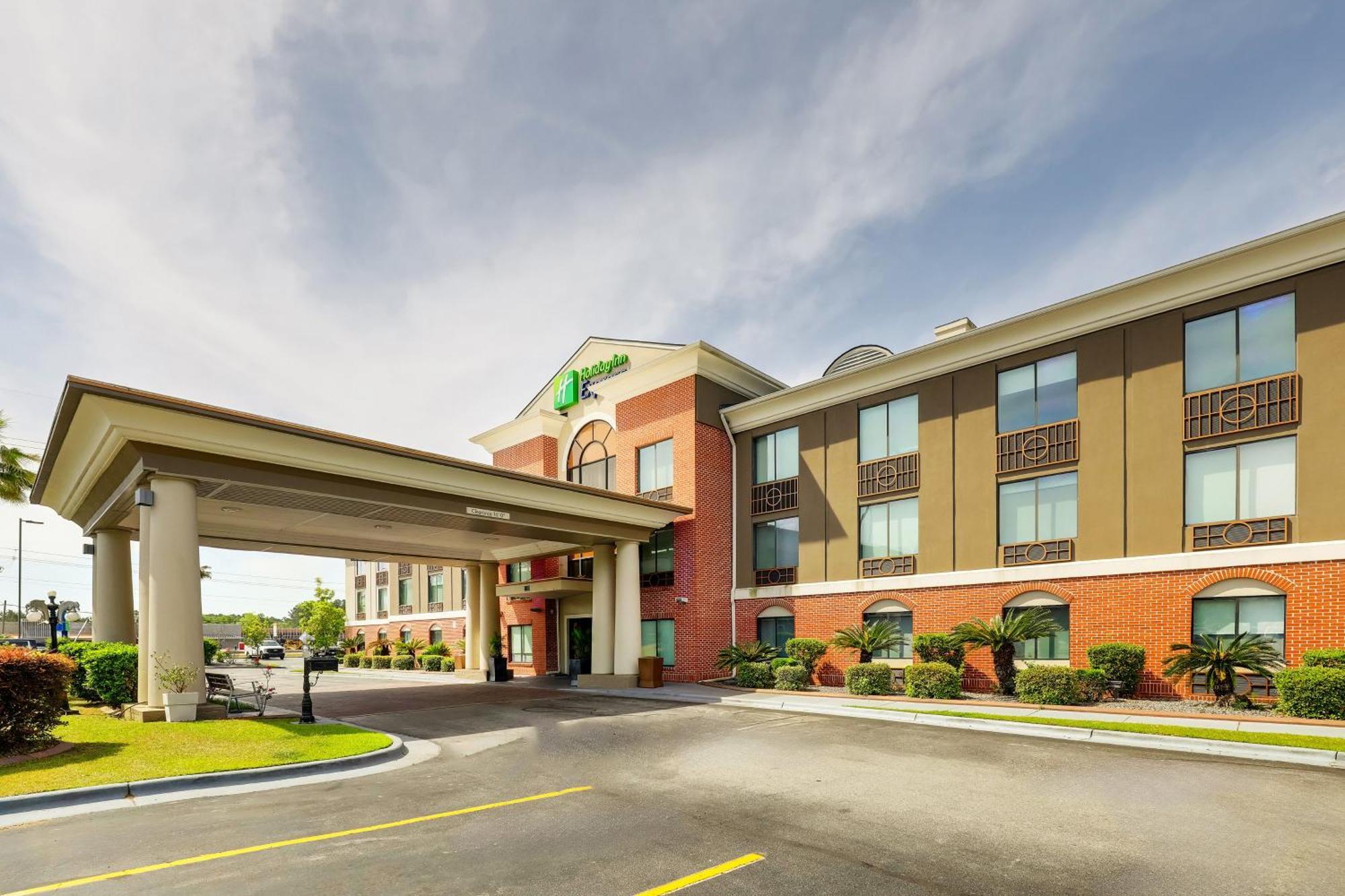 Express & By Ihg Hotel